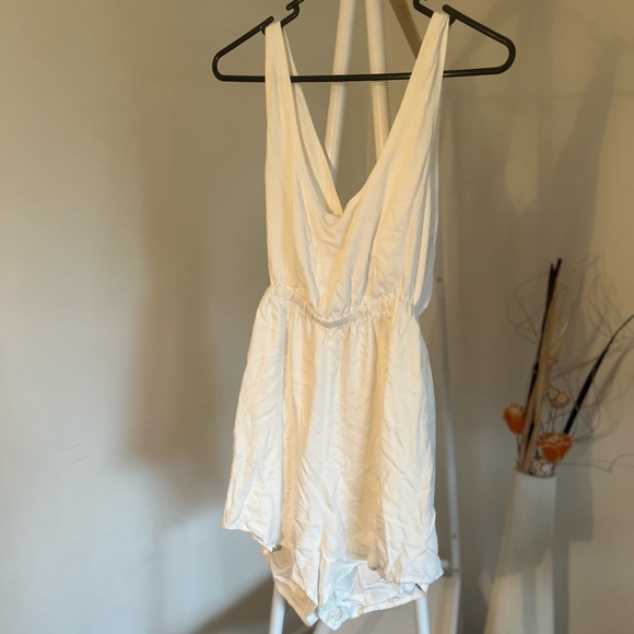 Mooloola White Playsuit - Picture 3 of 11